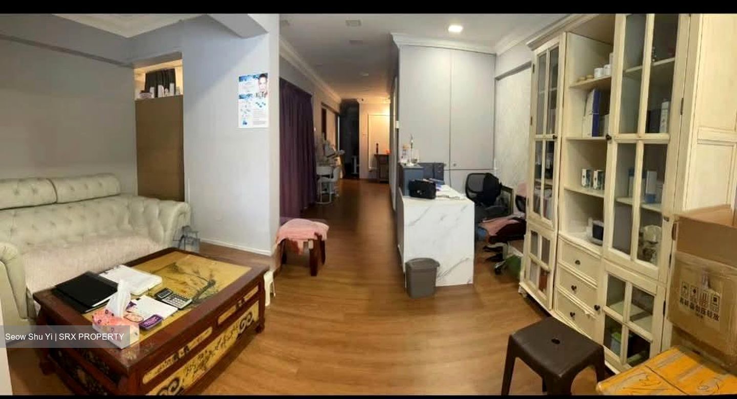 Jurong East Avenue 1 (D22), Shop House #560752811